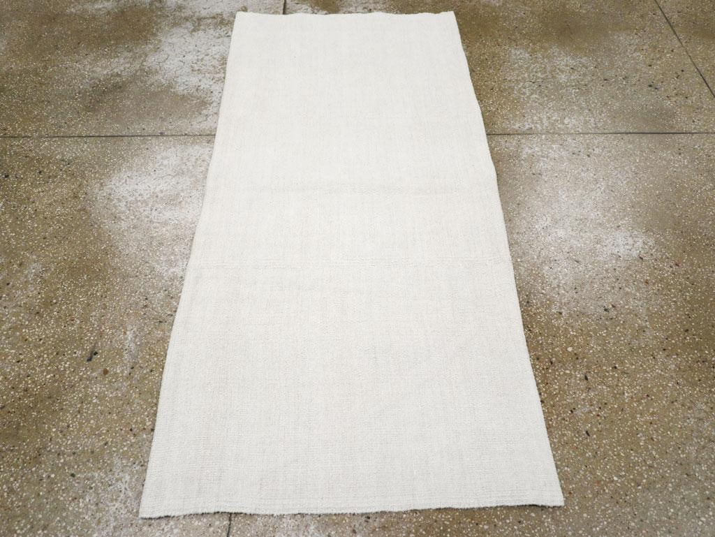 Galerie Shabab Collection Mid-20th Century Turkish Flatweave Kilim Throw Rug - 2