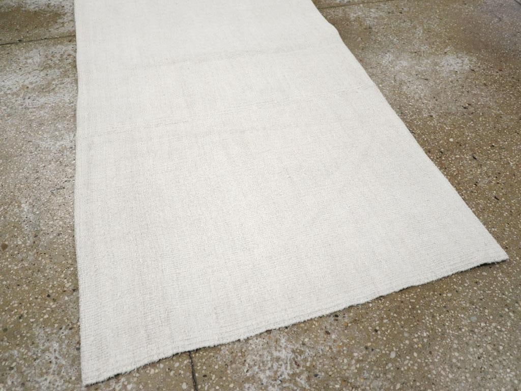 Galerie Shabab Collection Mid-20th Century Turkish Flatweave Kilim Throw Rug - 6