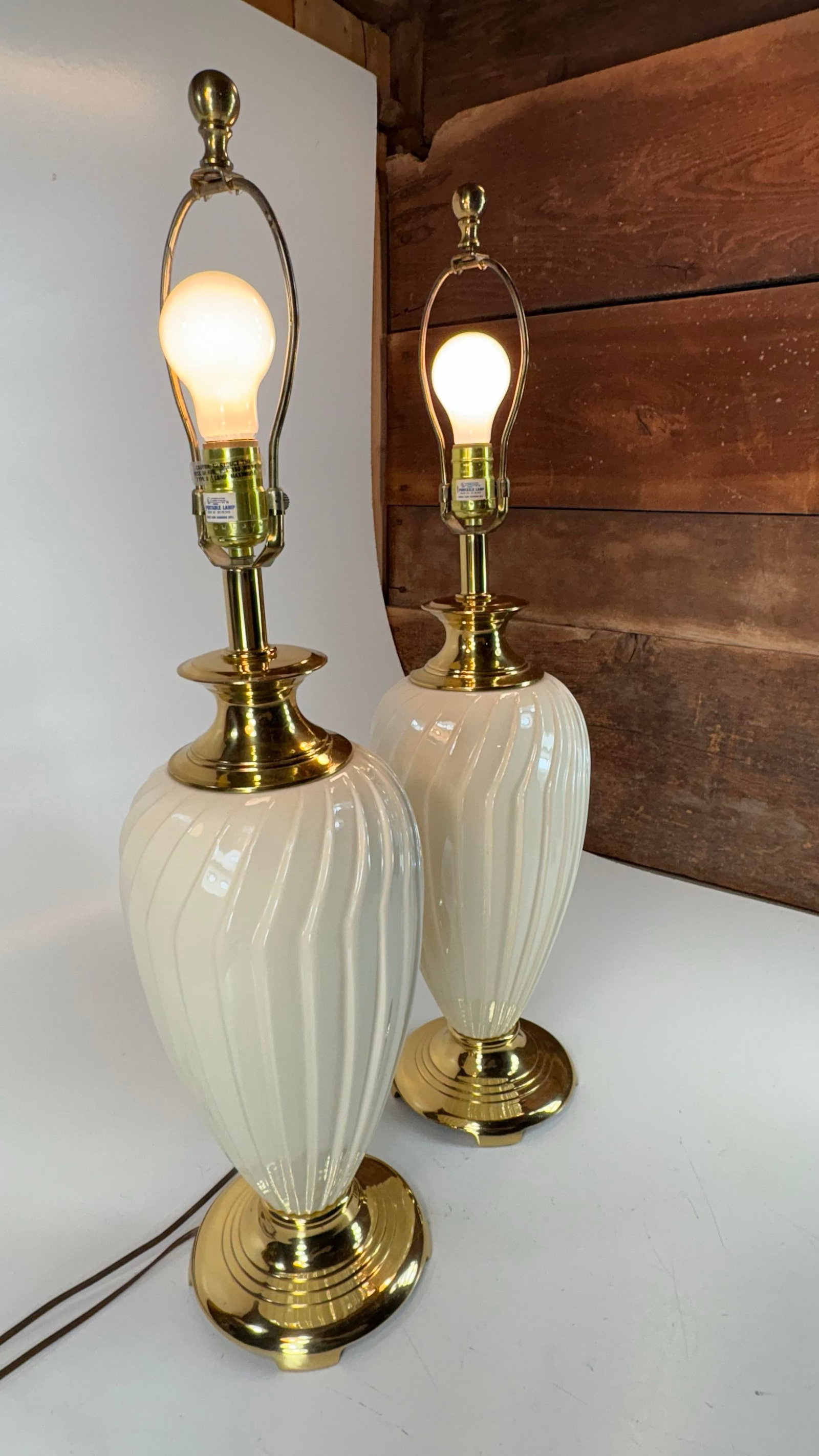 1990's Postmodern Beige Reticulated Ceramic Lamps Brass Sunset Lamp Co. Richards Mfg. - a Pair - 12