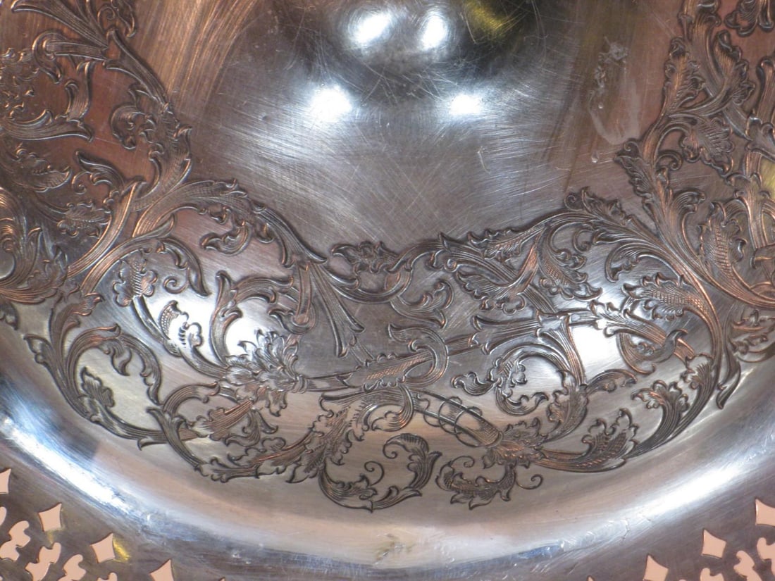 Bowl Footed WILCOX Silverplate Hand-Engraved Scrolls Silver 1850-1899 Bowls - 14