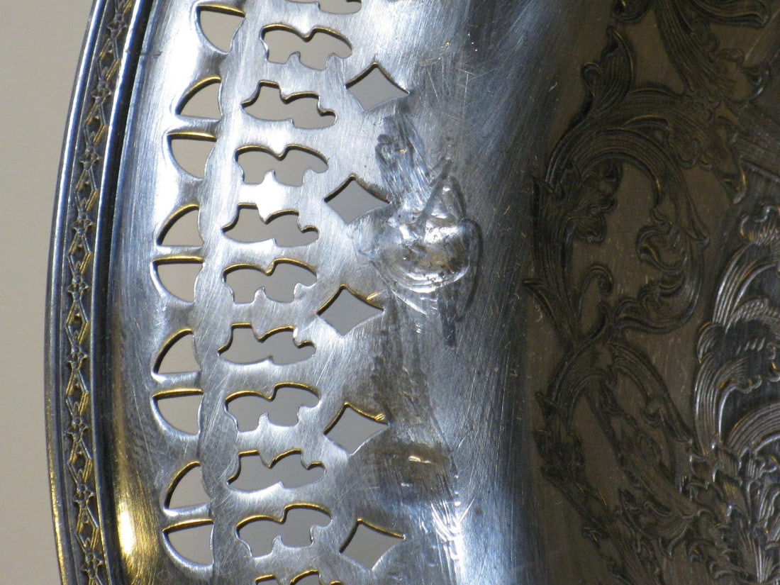 Bowl Footed WILCOX Silverplate Hand-Engraved Scrolls Silver 1850-1899 Bowls - 17