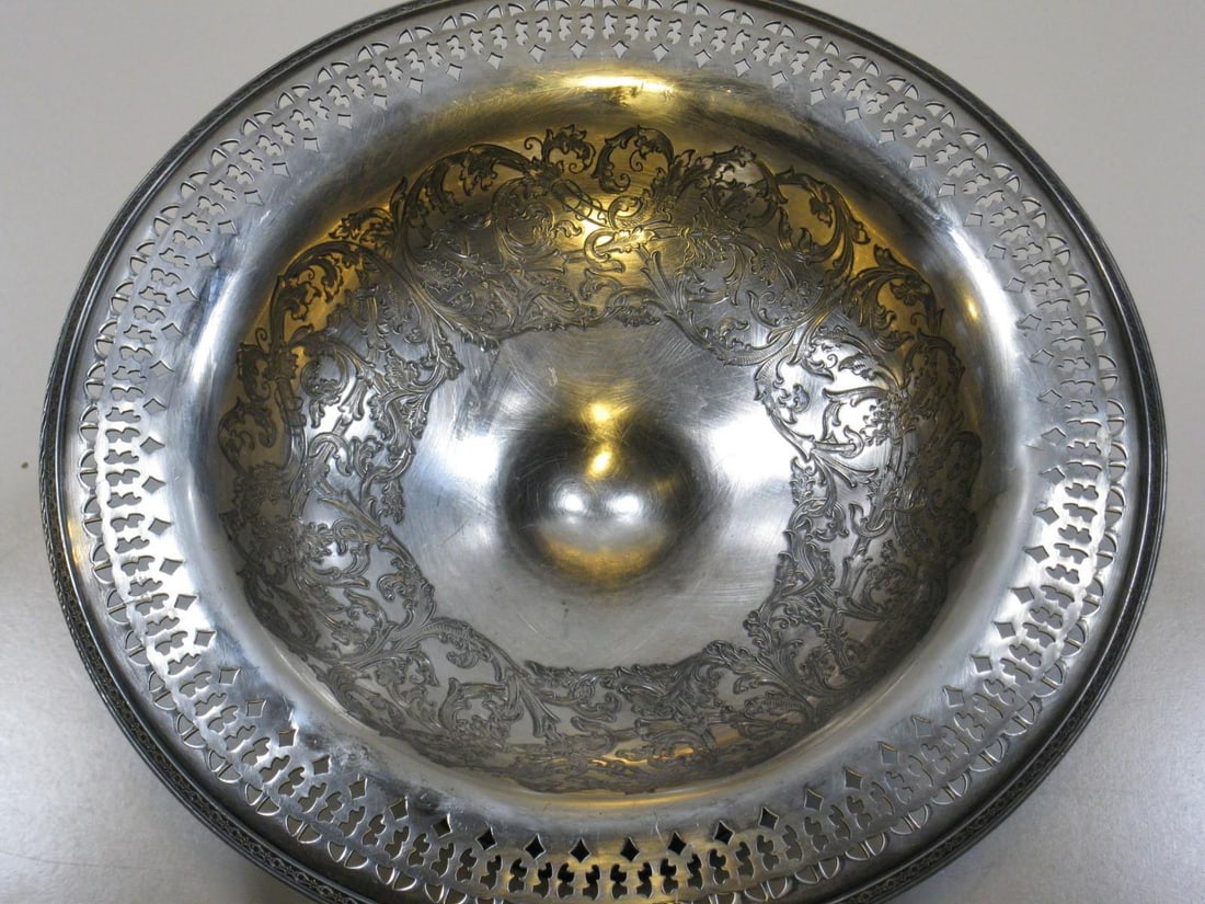Bowl Footed WILCOX Silverplate Hand-Engraved Scrolls Silver 1850-1899 Bowls - 6