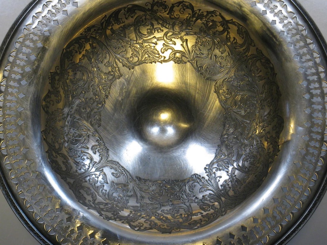 Bowl Footed WILCOX Silverplate Hand-Engraved Scrolls Silver 1850-1899 Bowls - 7