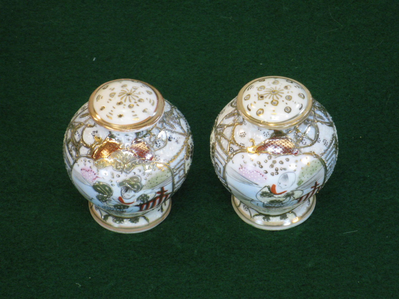 Antique Salt & Pepper Shakers Satsuma Porcelain Gold Beaded Very Ornate - 10