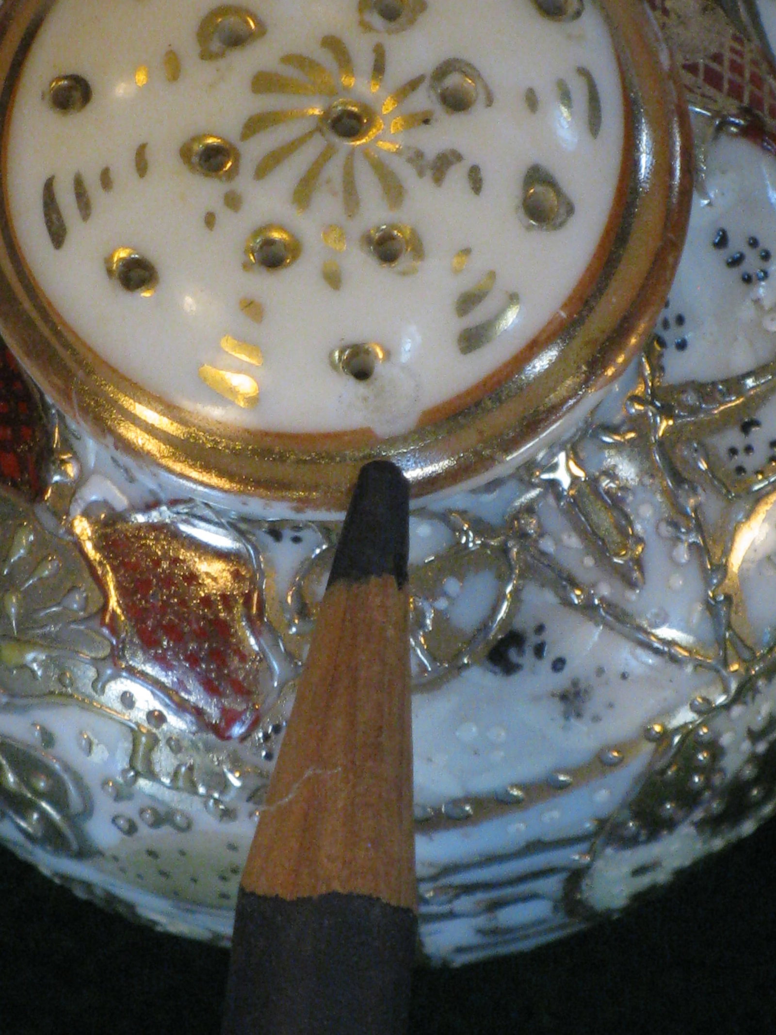 Antique Salt & Pepper Shakers Satsuma Porcelain Gold Beaded Very Ornate - 11
