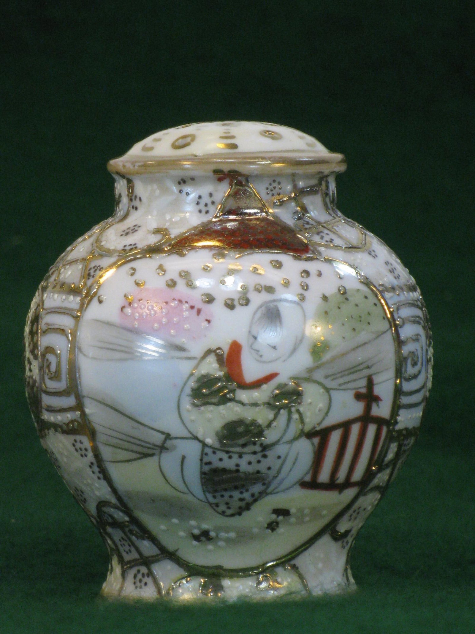 Antique Salt & Pepper Shakers Satsuma Porcelain Gold Beaded Very Ornate - 4