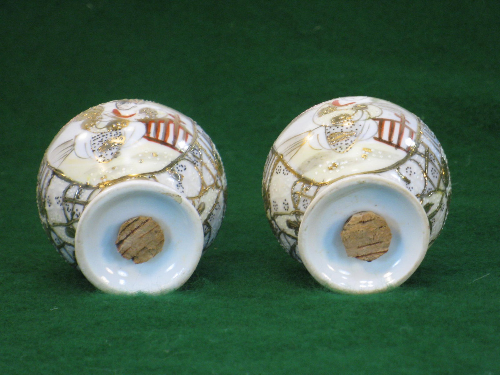 Antique Salt & Pepper Shakers Satsuma Porcelain Gold Beaded Very Ornate - 8