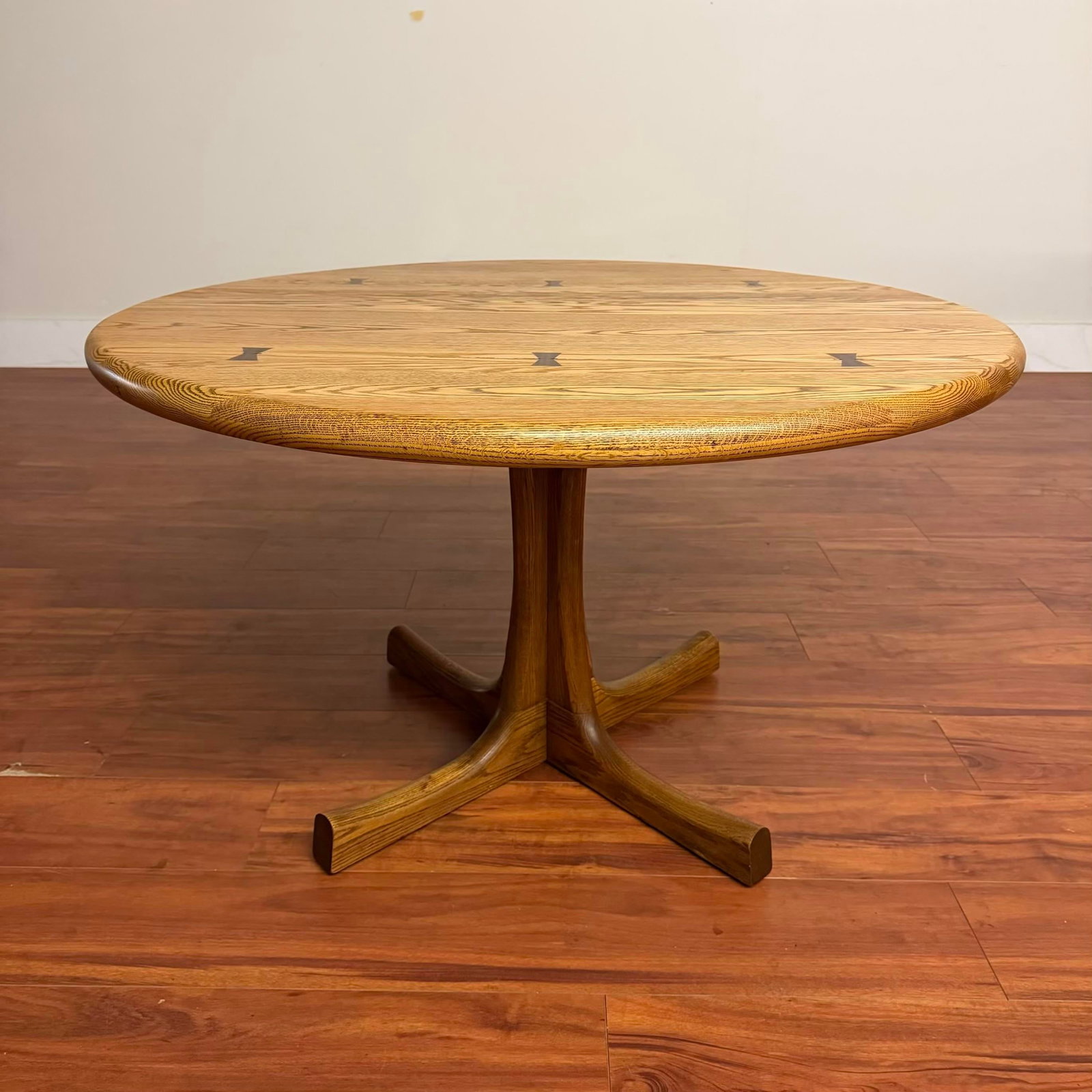 Connant Ball Solid Oak Round Dining / Game Table - 3