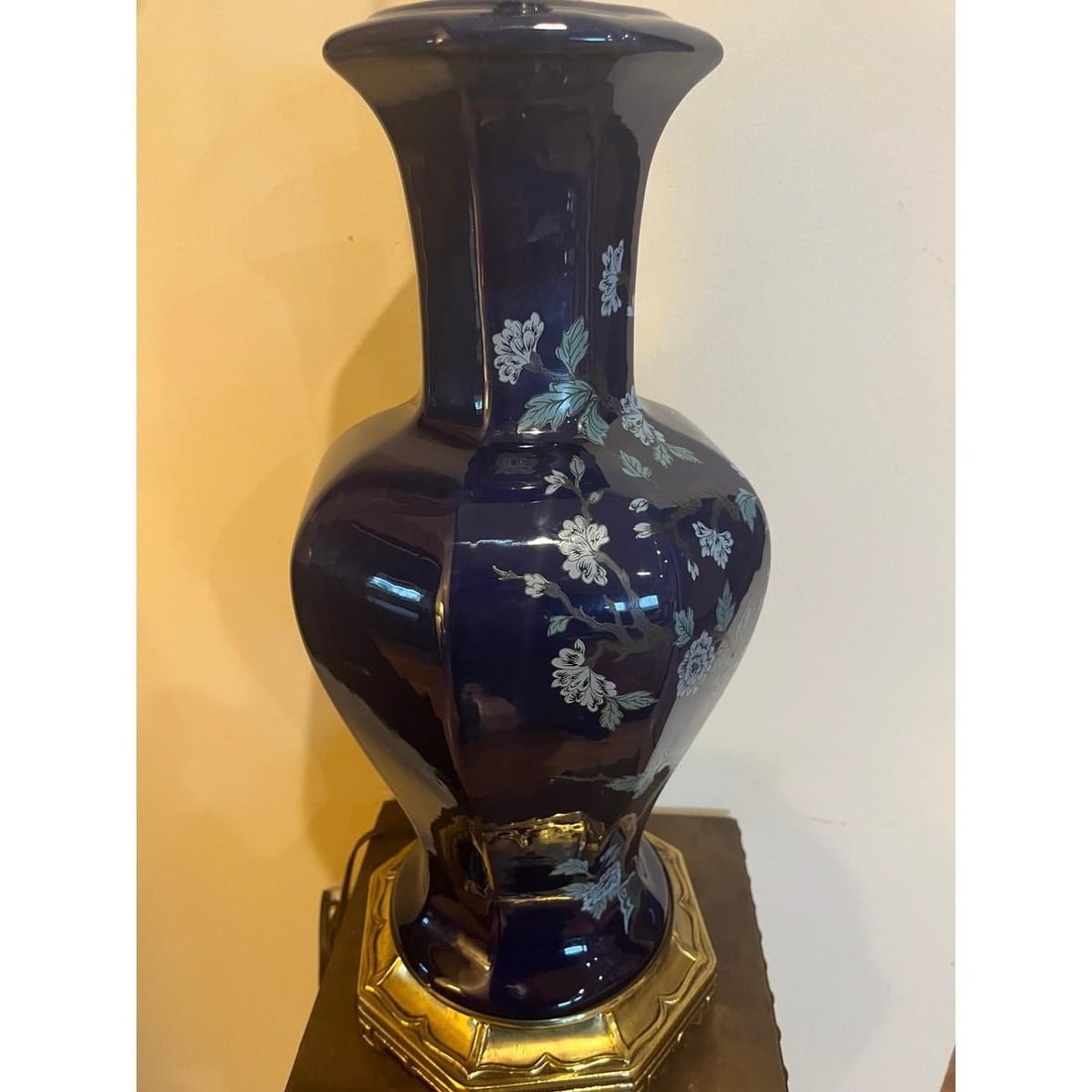1970s Chinoiserie Cobalt Blue Porcelain Lamp - Heavy 6lb Greek Key Brass Base - 6