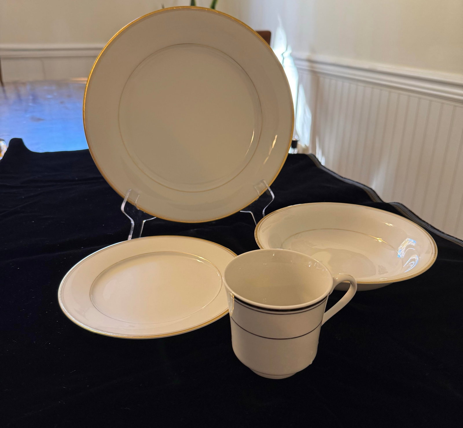 Noritake China Goldart Dishes - 22pcs - 11