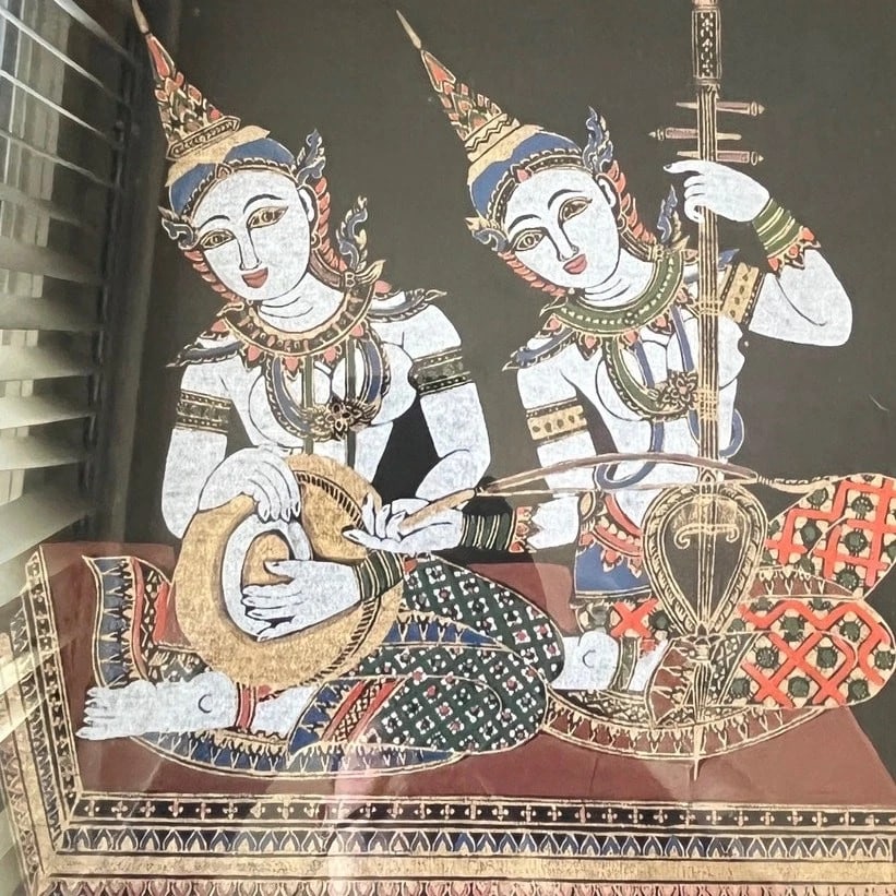 Vintage Thai Silk Painting Framed Musicians Playing Saw Sam Sai & Gong Wong 16" - 2