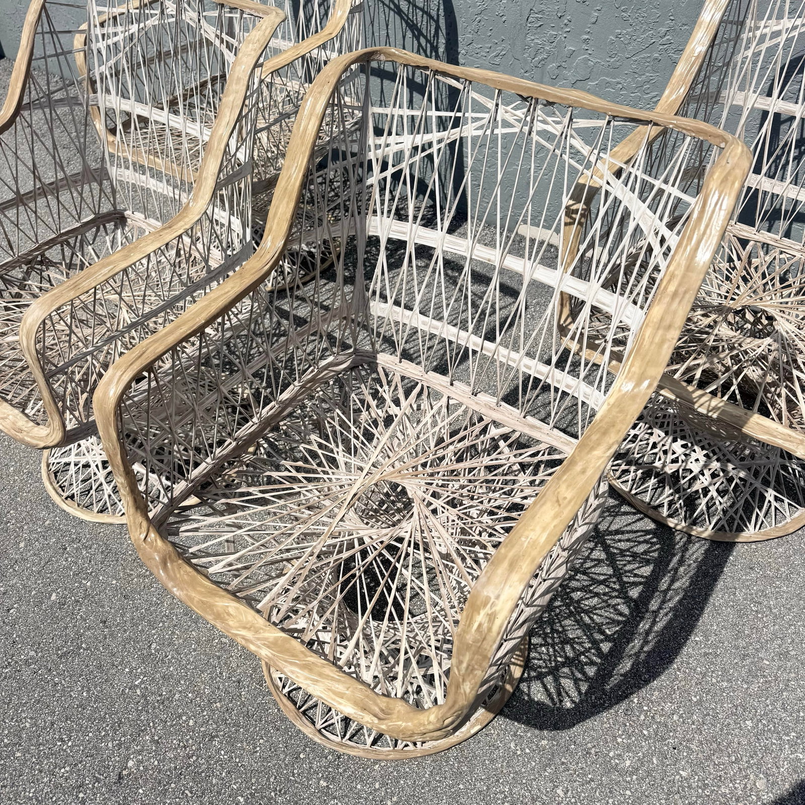 Mid Century Modern Spun Fiberglass Dining Set - 5 Pieces - 11