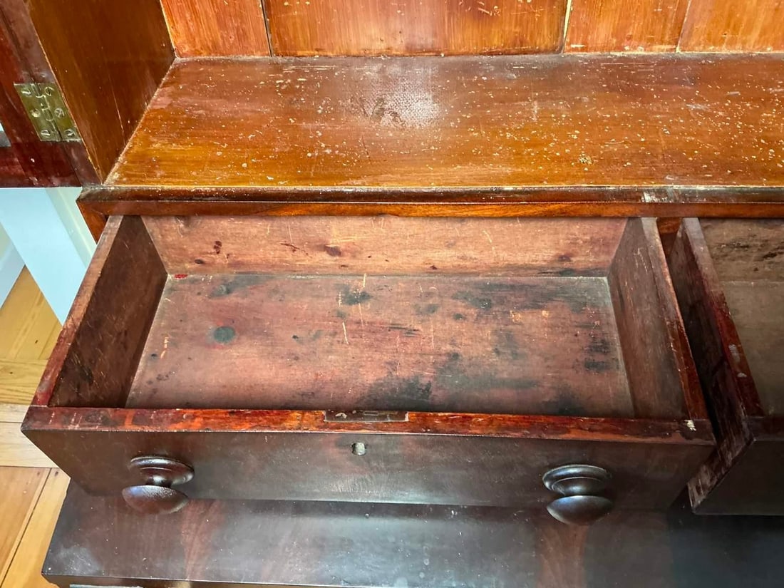 Antique American Federal Style Flame Mahogany Secretary-Bookcase Early 1800 - 14