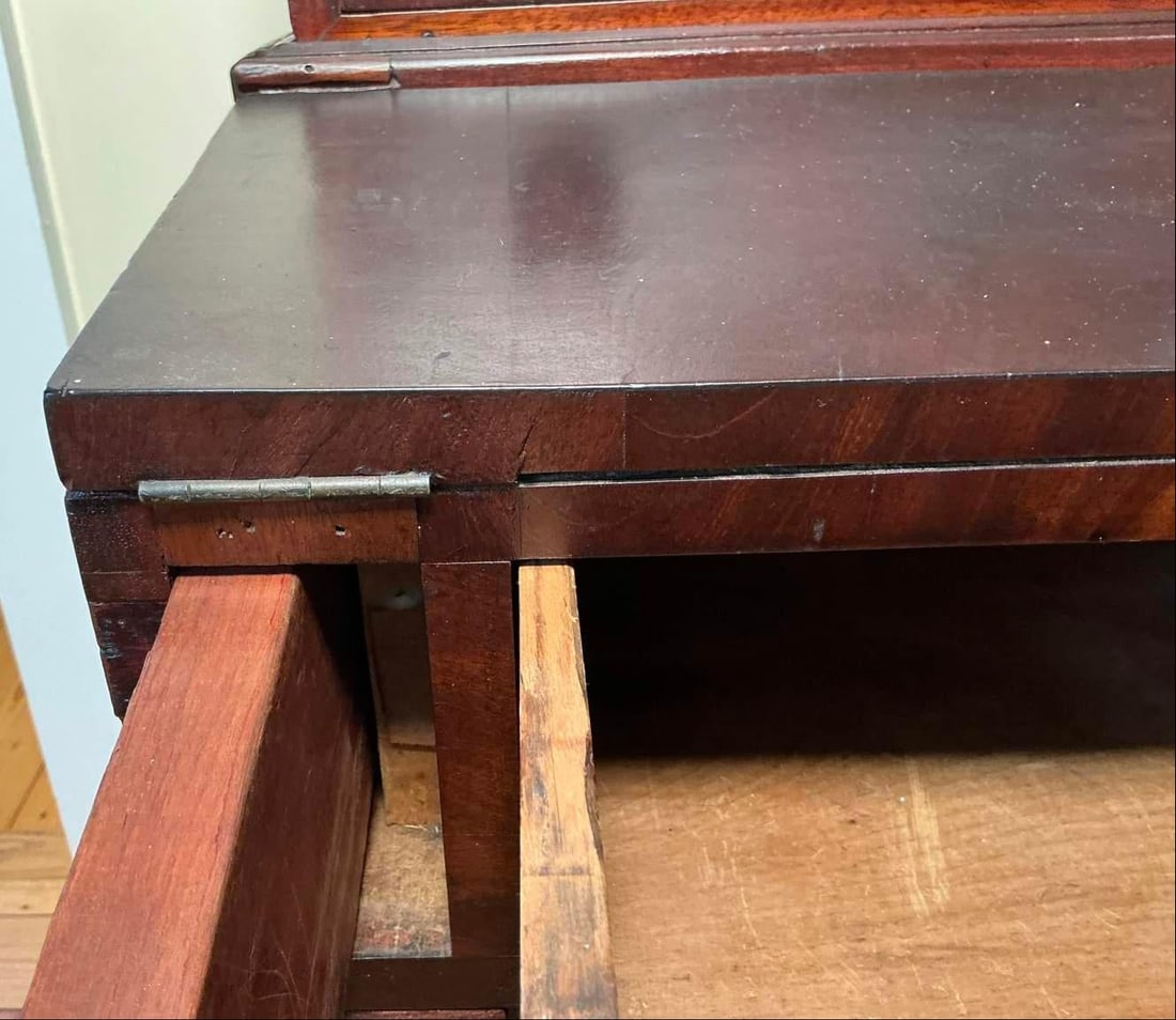 Antique American Federal Style Flame Mahogany Secretary-Bookcase Early 1800 - 15