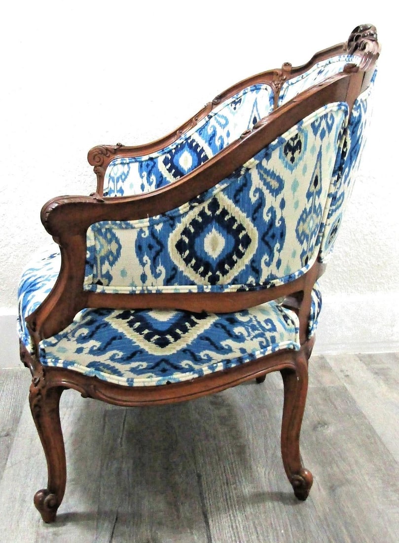 Antique French Louis XV Carved Walnut French Bergère Armchair Ikat 18th Century - 10