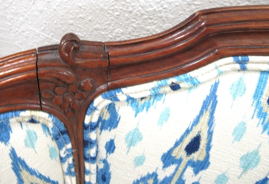 Antique French Louis XV Carved Walnut French Bergère Armchair Ikat 18th Century - 13