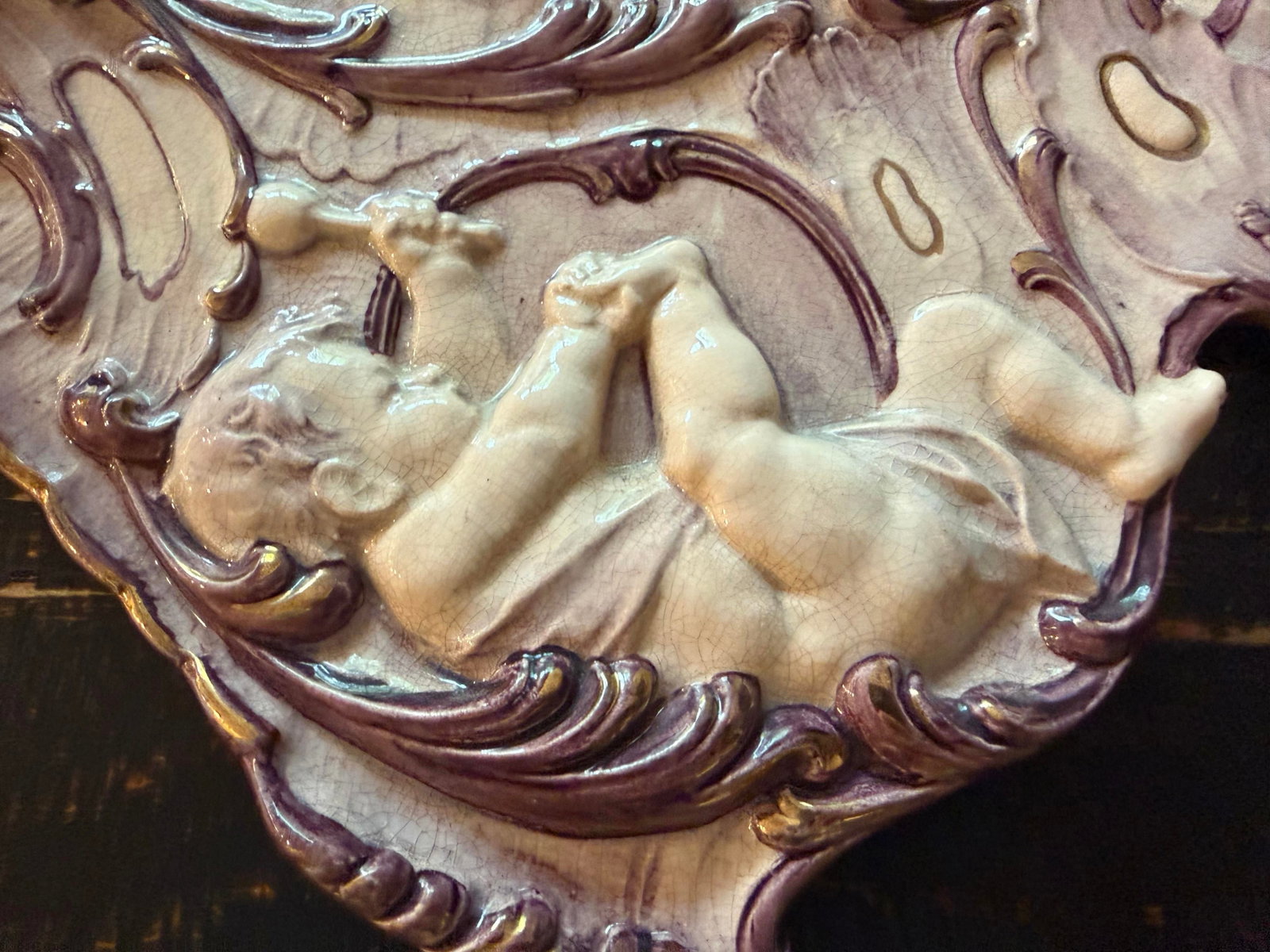 Late 19th Century Antique Villeroy & Boch Mettlach Violet Large Plaque With Cherubs - 5
