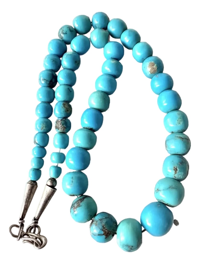 Vintage Native American Turquoise Beaded Necklace: Lovely high-quality vintage Native American turquoise beaded necklace with sterling silver clasp. Condition: Alterations: Original Condition Unaltered Imperfections: Some Imperfections Condition Notes