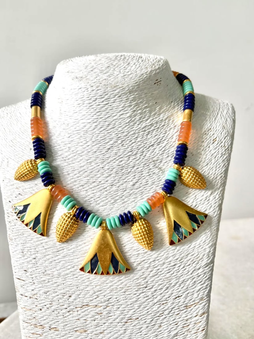 Metropolitan Museum of Art Gold Tone and Glass Museum Collection Beaded Necklace - 2
