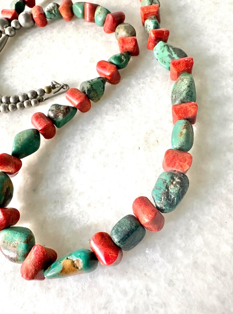 Vintage Native American Turquoise and Coral Beaded Necklace With Sterling Silver Clasp - 3