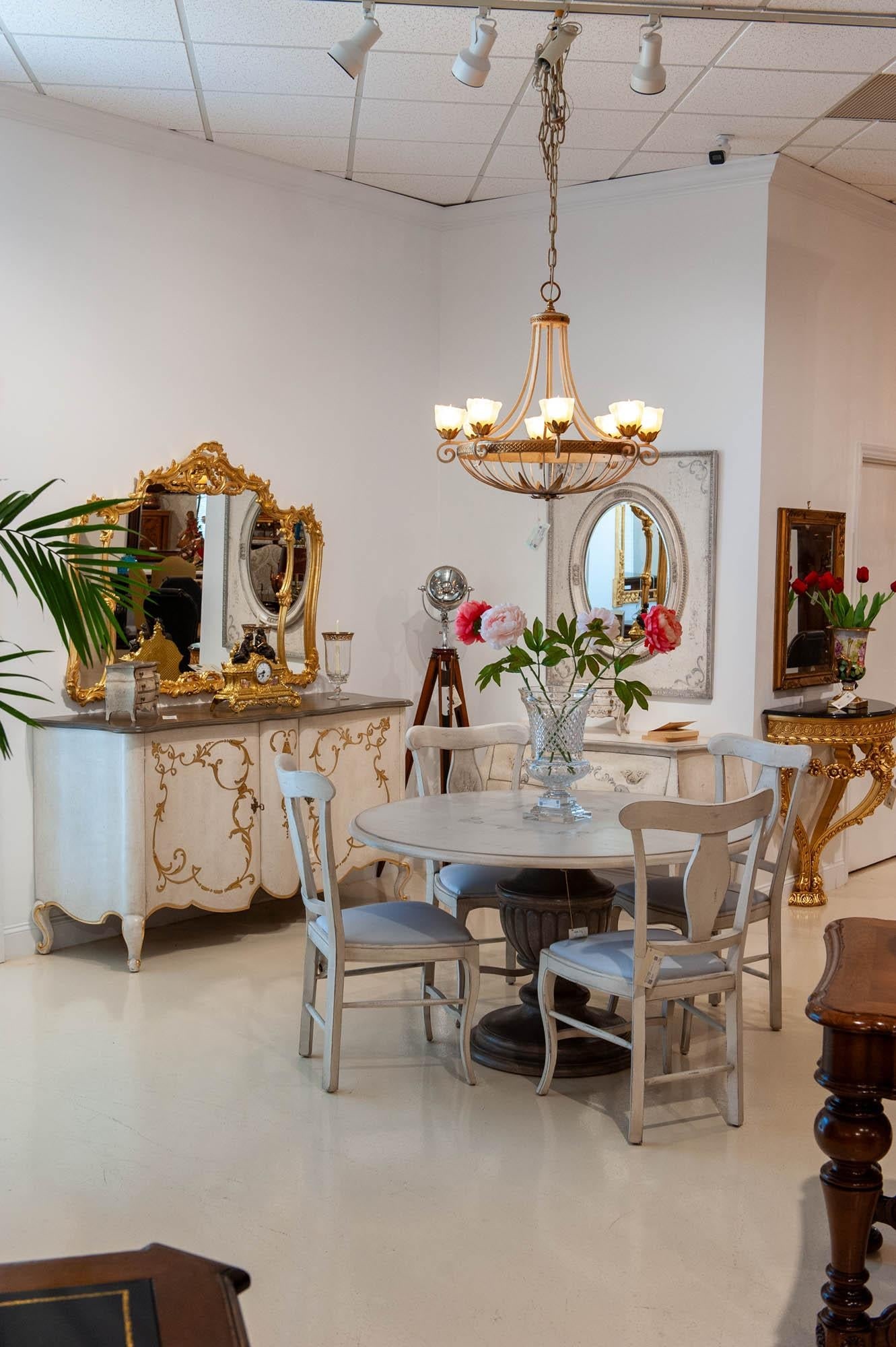 Italian Florentine Round Dining Table With Hand-Painted Top - 3