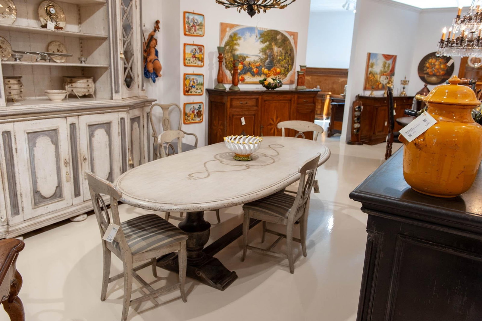 Italian Oval Florentine Dining Table With Antique White Finish - 4