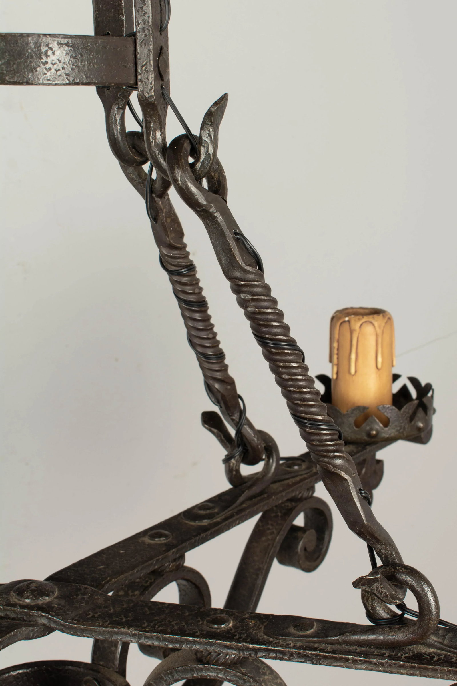 French Art Deco Wrought Iron Chandelier - 10