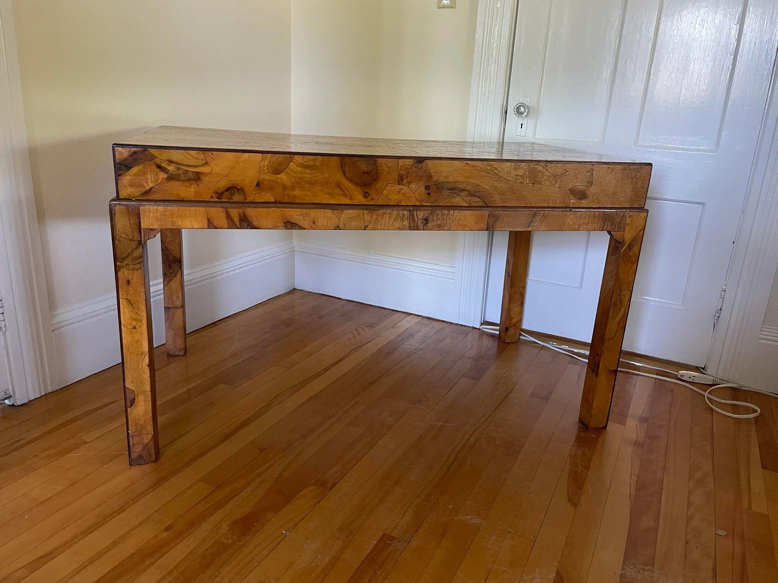 Early 20th Century Vintage Olive Wood Italian Desk - 3