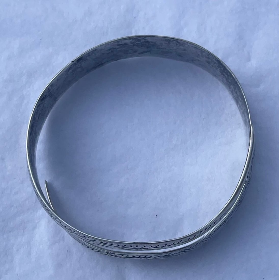 1980s Hmong Hill Tribe Sterling Silver Double Wrap Cuff, Unisex - 12