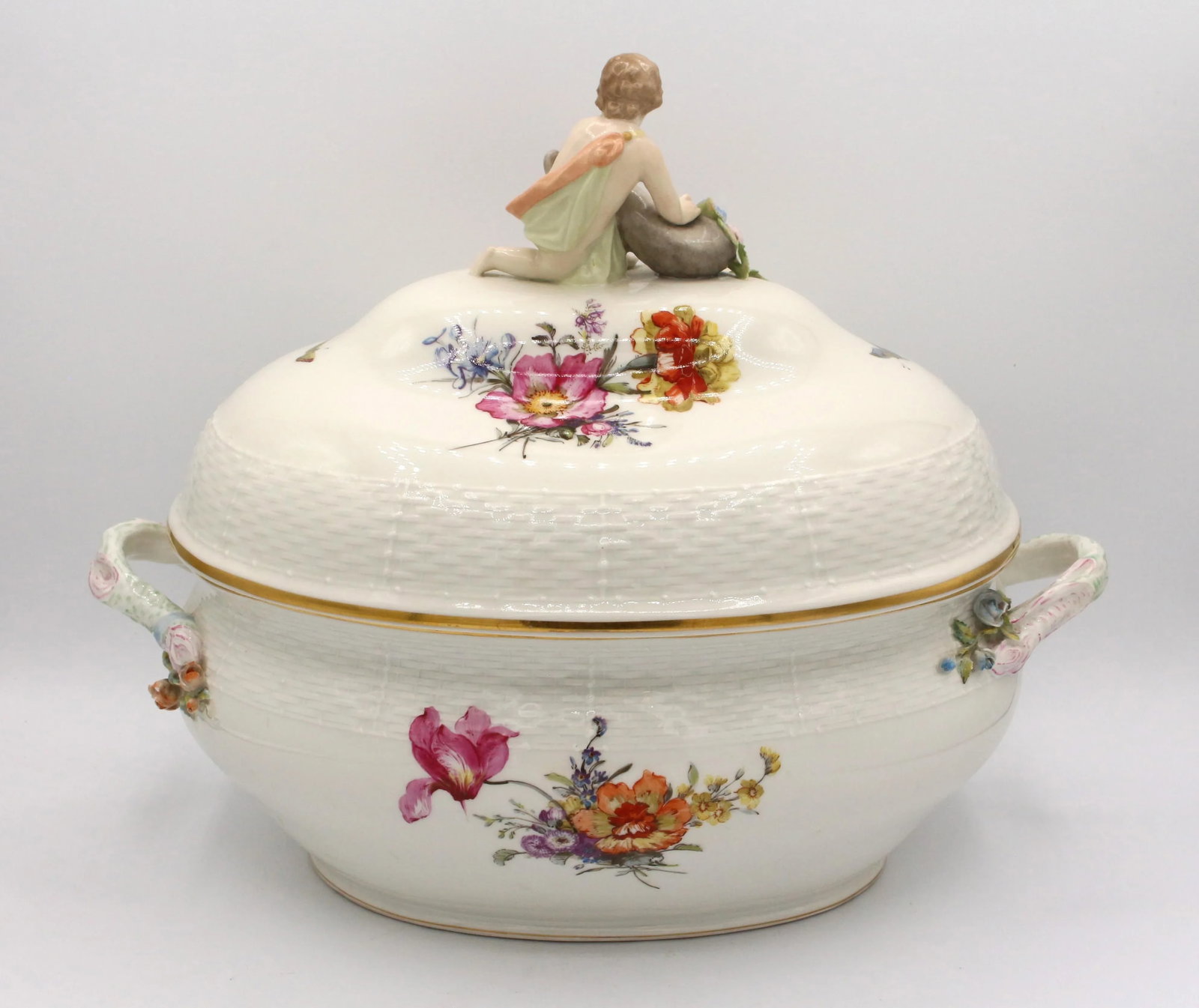 Late 19th Century Covered Porcelain Tureen by Kpm - 2