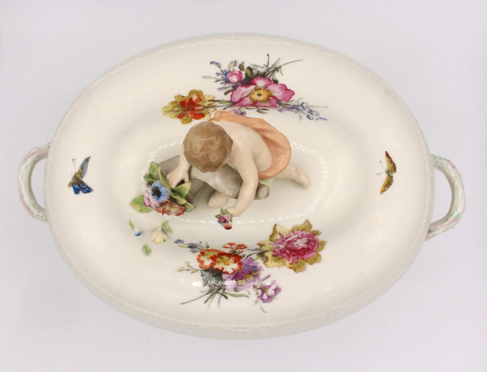 Late 19th Century Covered Porcelain Tureen by Kpm - 5