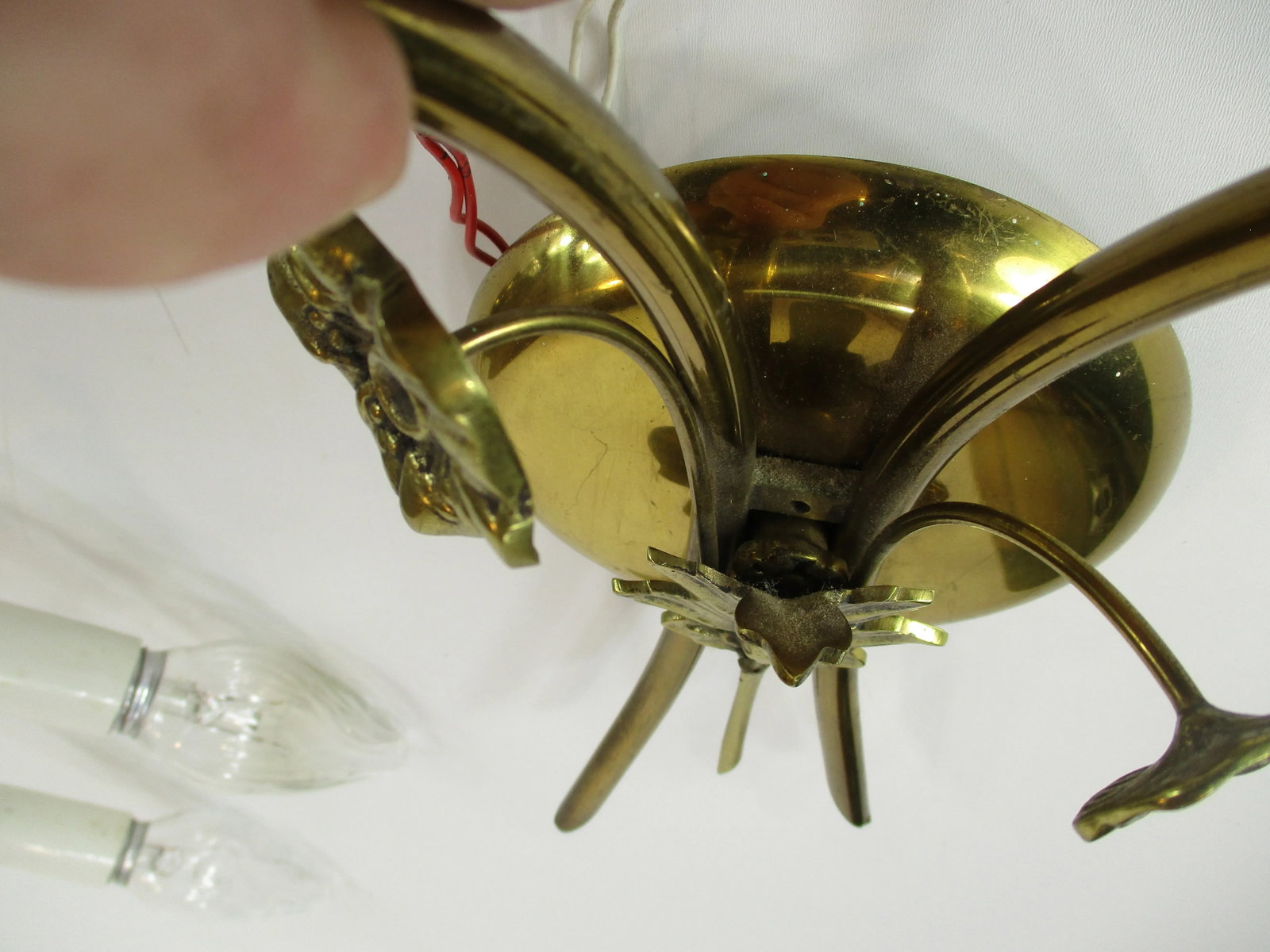 Pair of 1940s-50's Swedish Wall Sconce Lights Made of Brass Ornamental Flower Decorations - 10