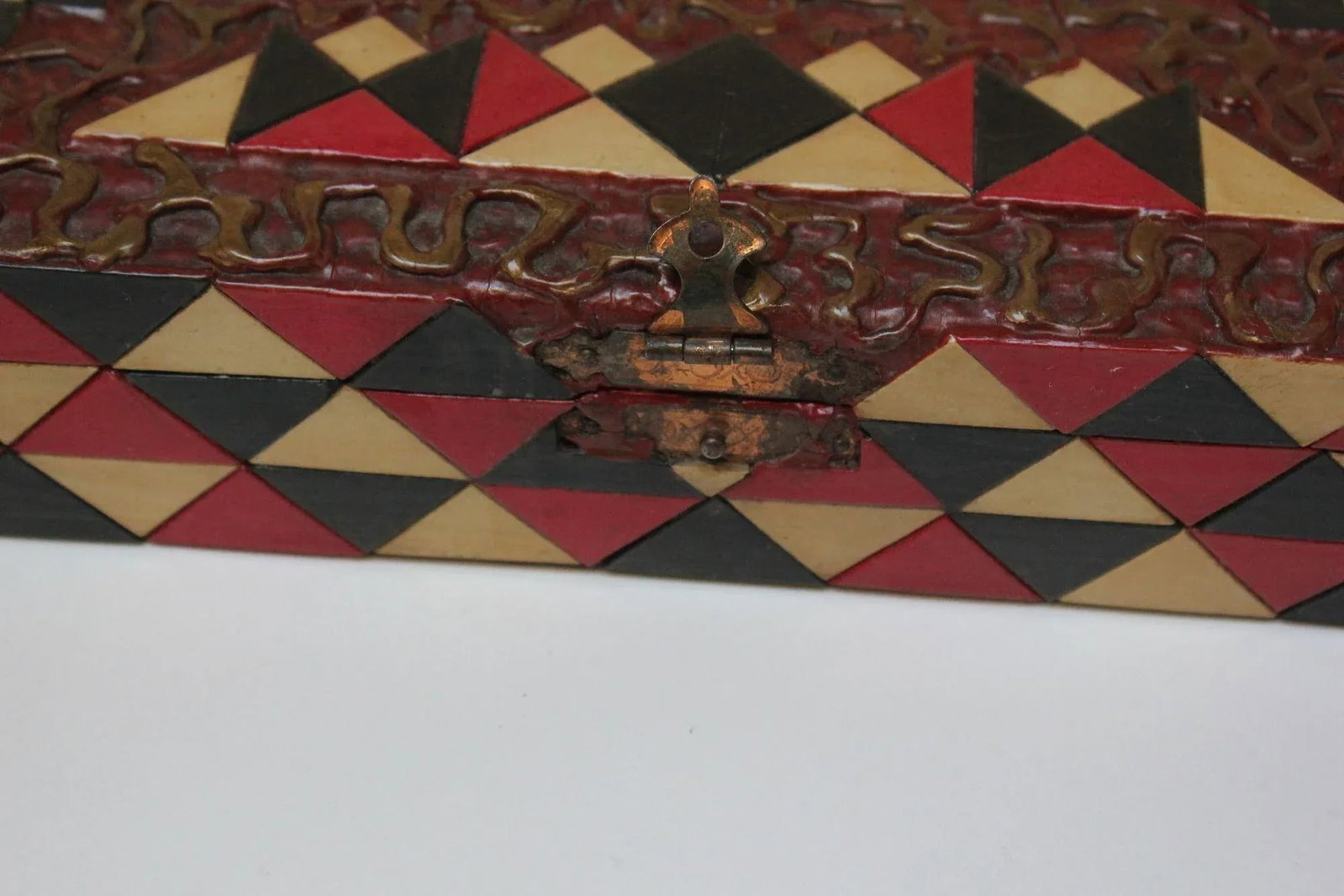 Vintage Italian Harlequin Decorative Hinged Box With Maritime Litho Lined Interior - 7