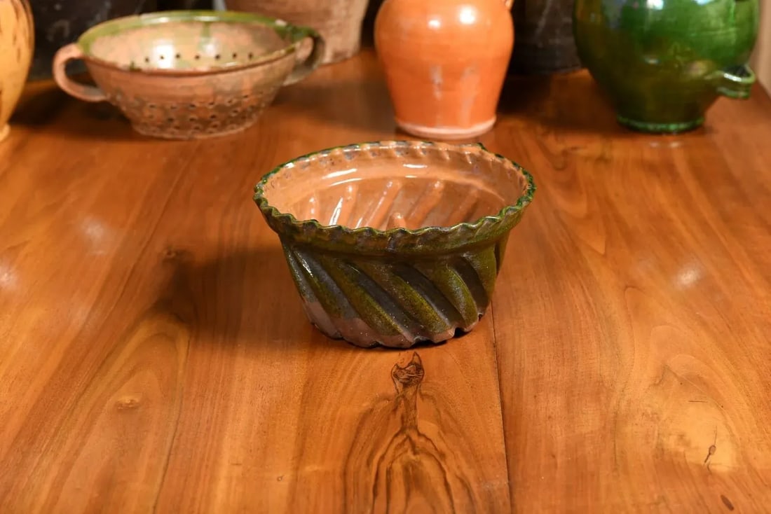 French 19th Century Green and Brown Glazed Pottery Cake Mold with Grooves - 12
