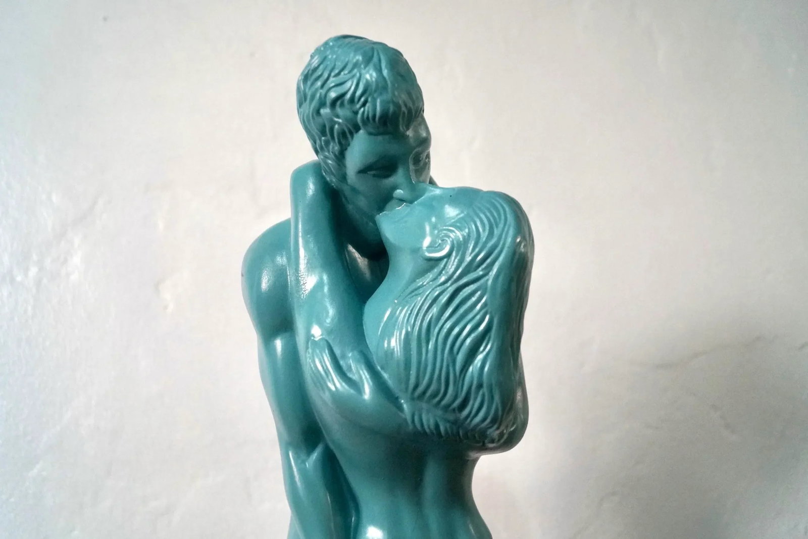 1970's Art Deco Embrace Bell Ceramics Sculpture - 7