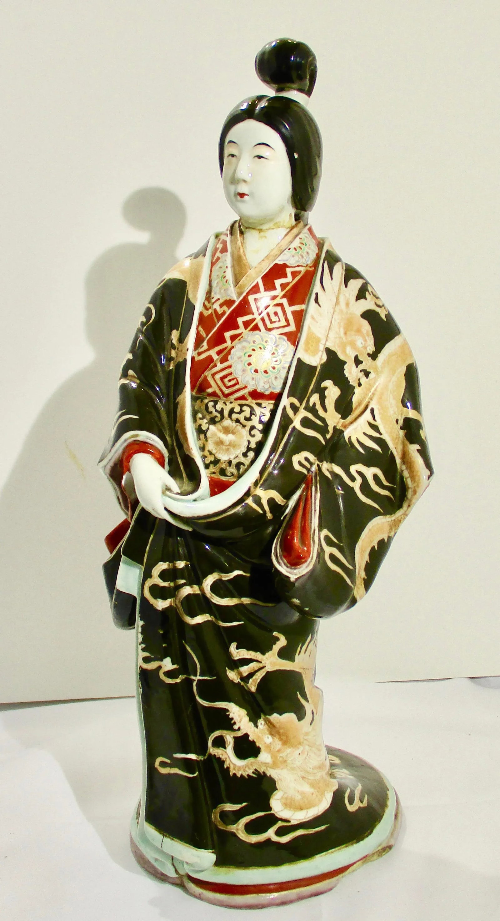 Japanese Kutani Porcelain Geisha Figure - 12