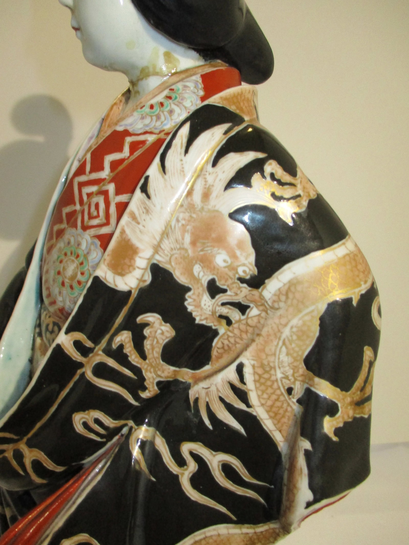 Japanese Kutani Porcelain Geisha Figure - 6