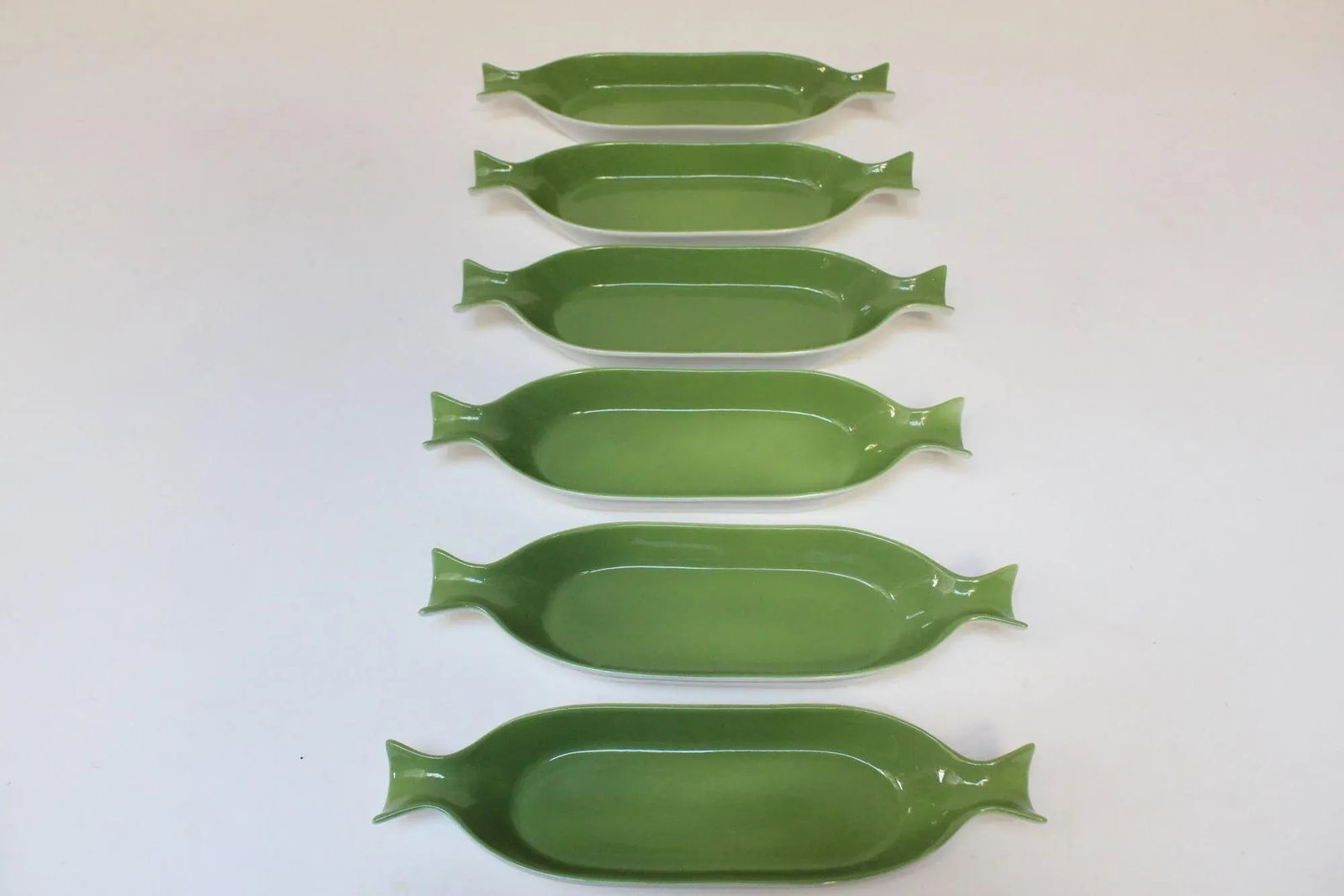 Set of Six Vintage Green FöRM Corn on the Cob Dishes by Shenango China - 2