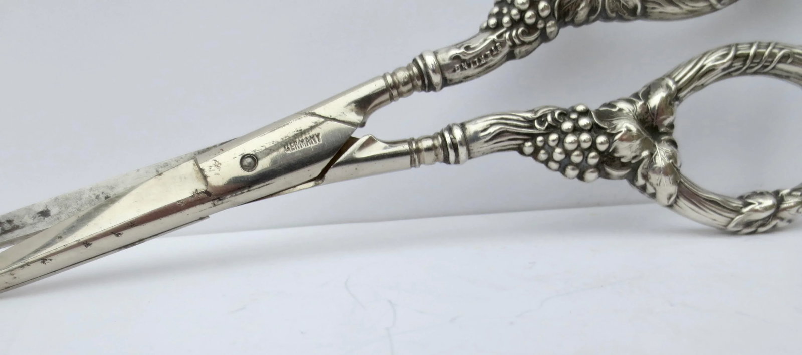 Grape Shears Sterling Silver Circa 1920s' - 4