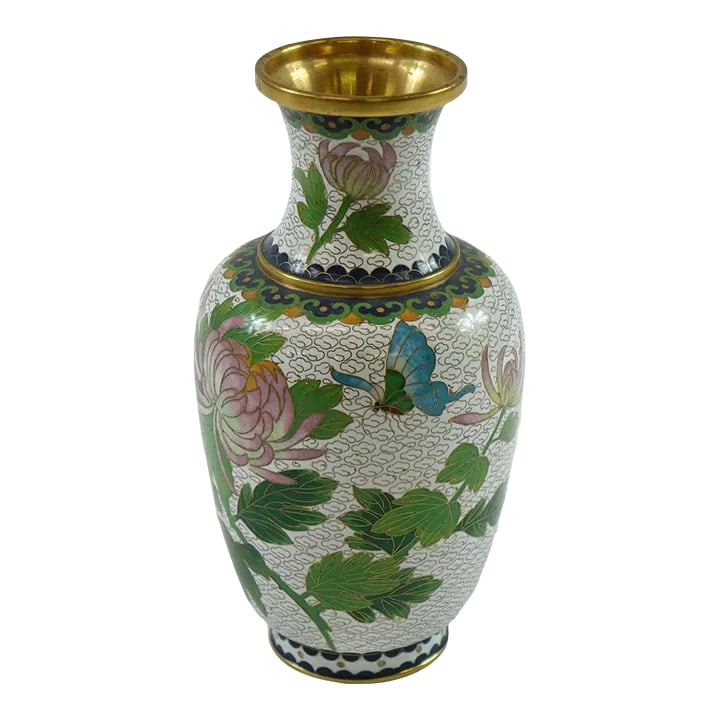 Early 20th Century Chinese Cloisonne Vase: Early 20th Century Chinese Cloisonne Vase Cloisonne is an ancient technique for decorating metalwork objects with colored material held in place or separated by metal strips or wire Condition: