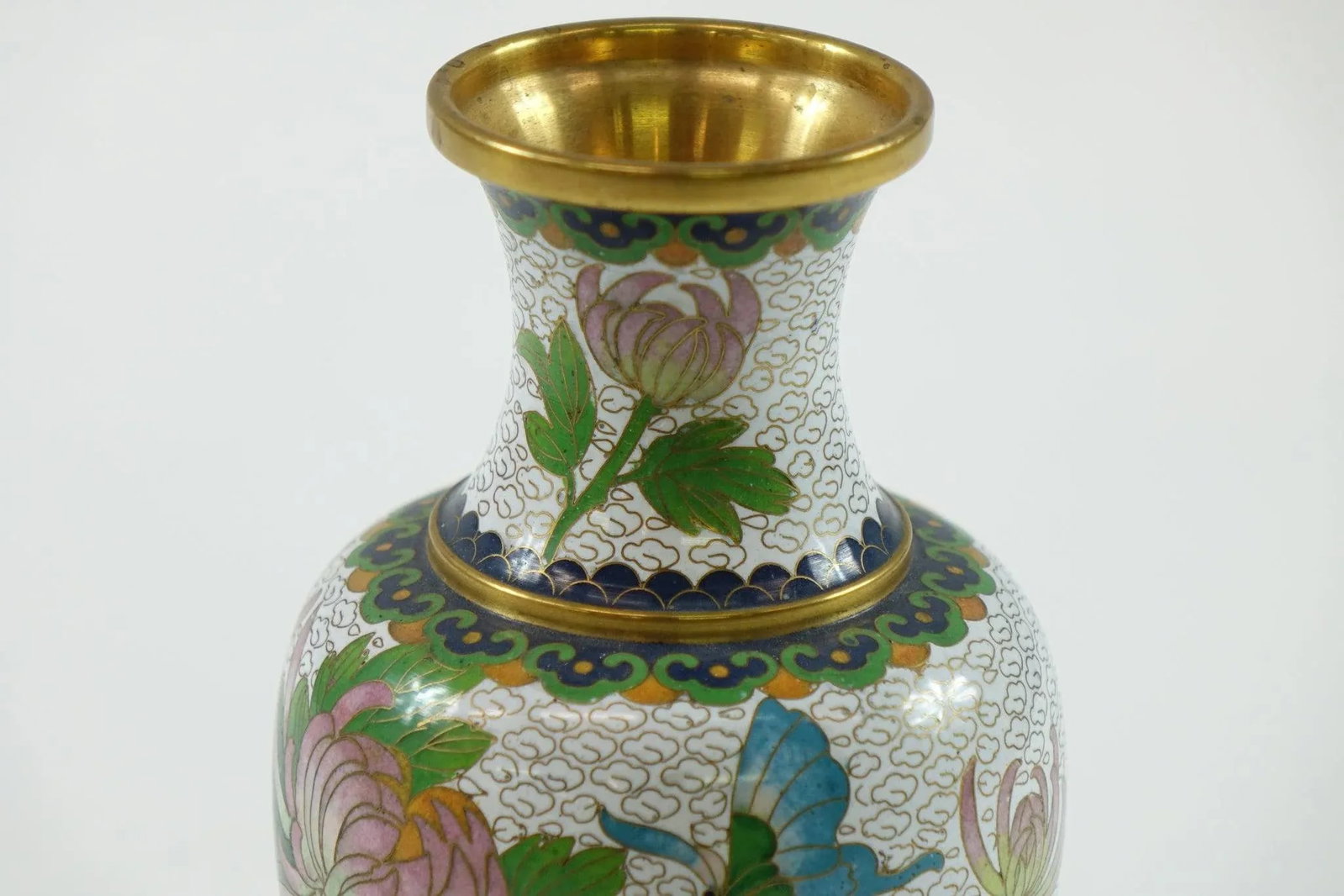 Early 20th Century Chinese Cloisonne Vase - 2