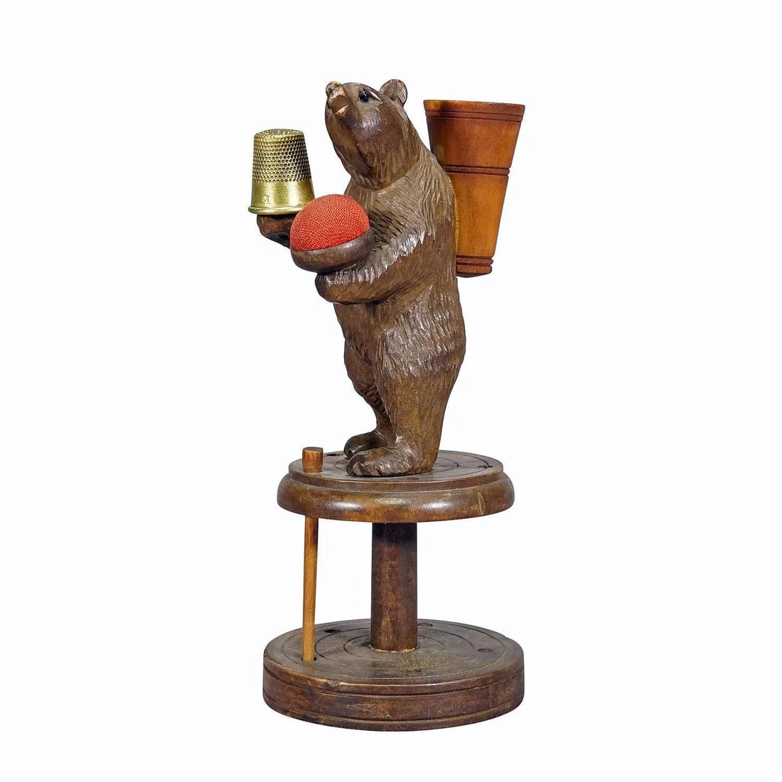 A Lovely Carved Black Forest Bear for Sewing Utensils, Pierre Michel, Brienz - 2
