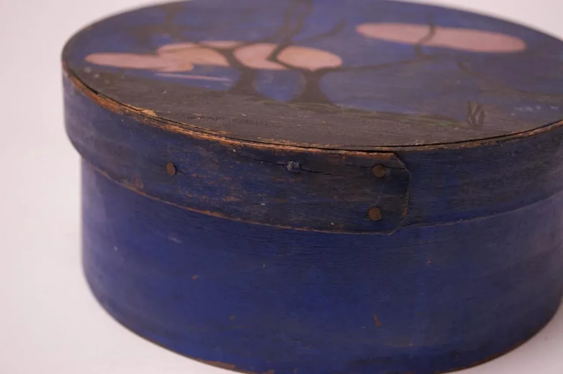 Early 20th Century Americana Pantry Box in Indigo With Tree Motif - 7