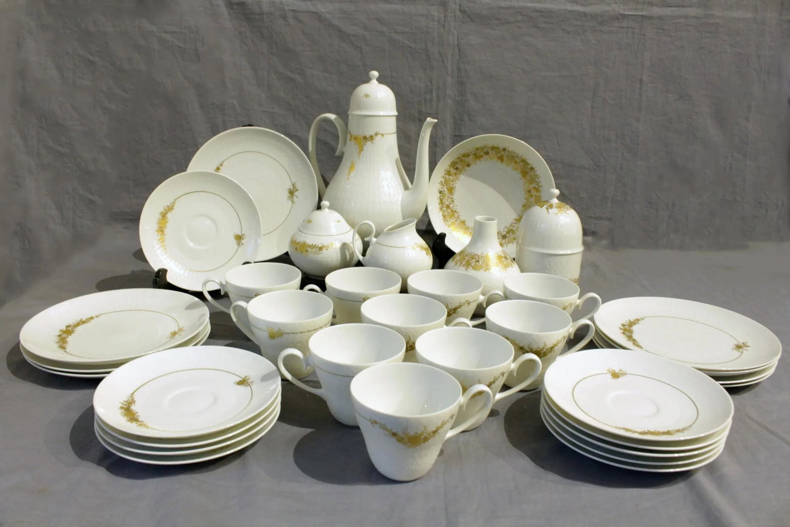 1970s Rosenthal Studio-Linie Dessert Service C.1970 - Set of 34 - 7