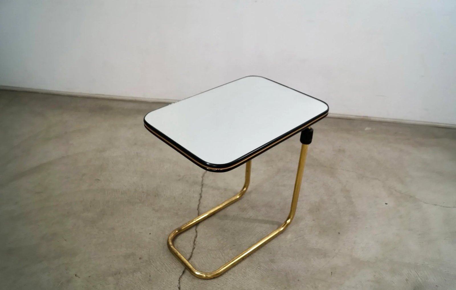 1980's Hollywood Regency Art Deco Brass & Mirror Side Table - 2