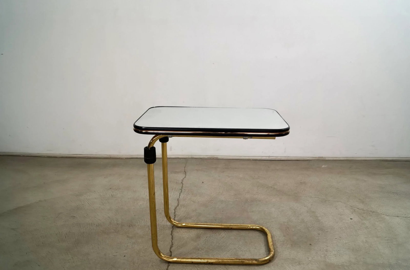 1980's Hollywood Regency Art Deco Brass & Mirror Side Table - 5
