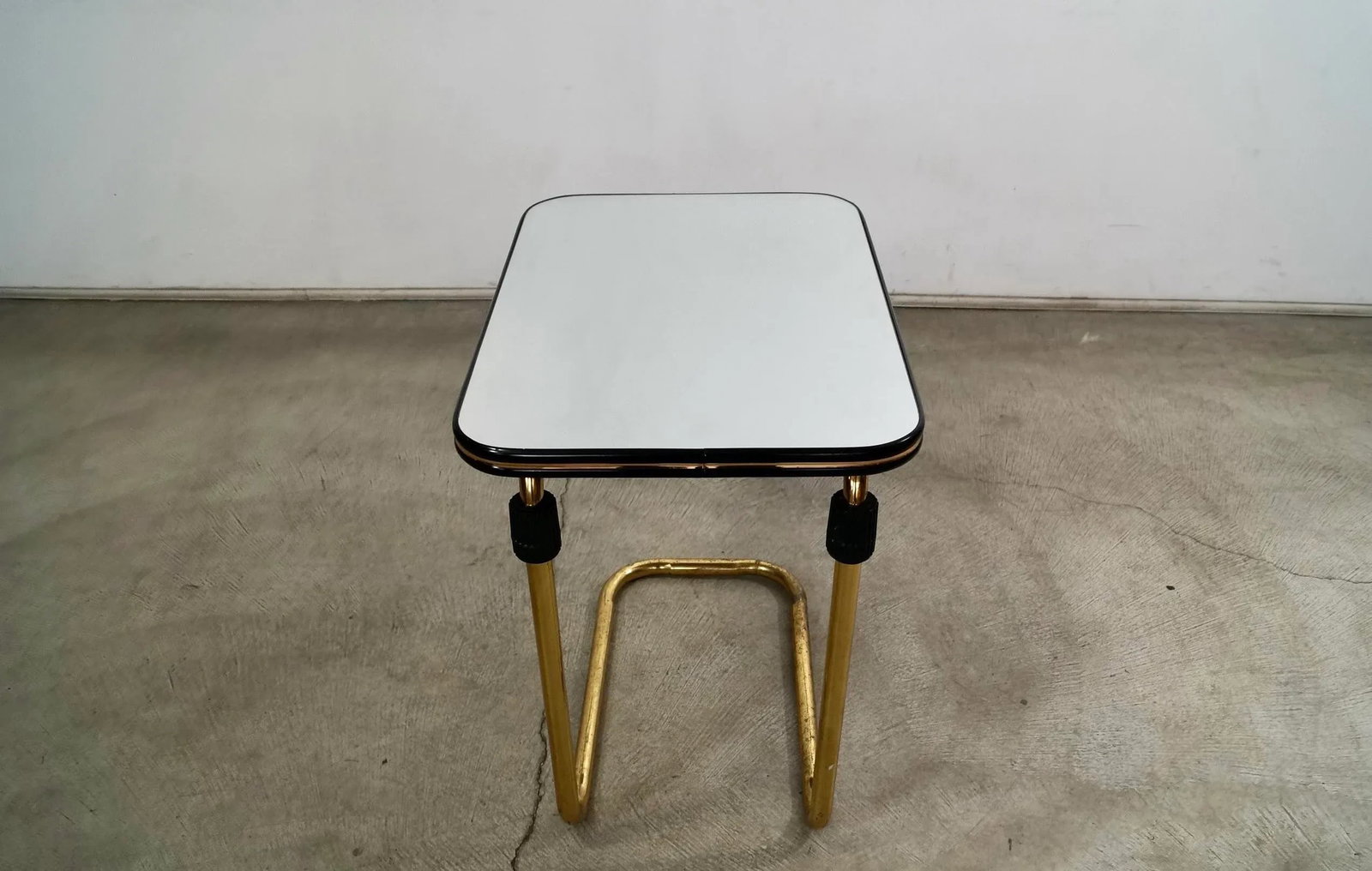1980's Hollywood Regency Art Deco Brass & Mirror Side Table - 6