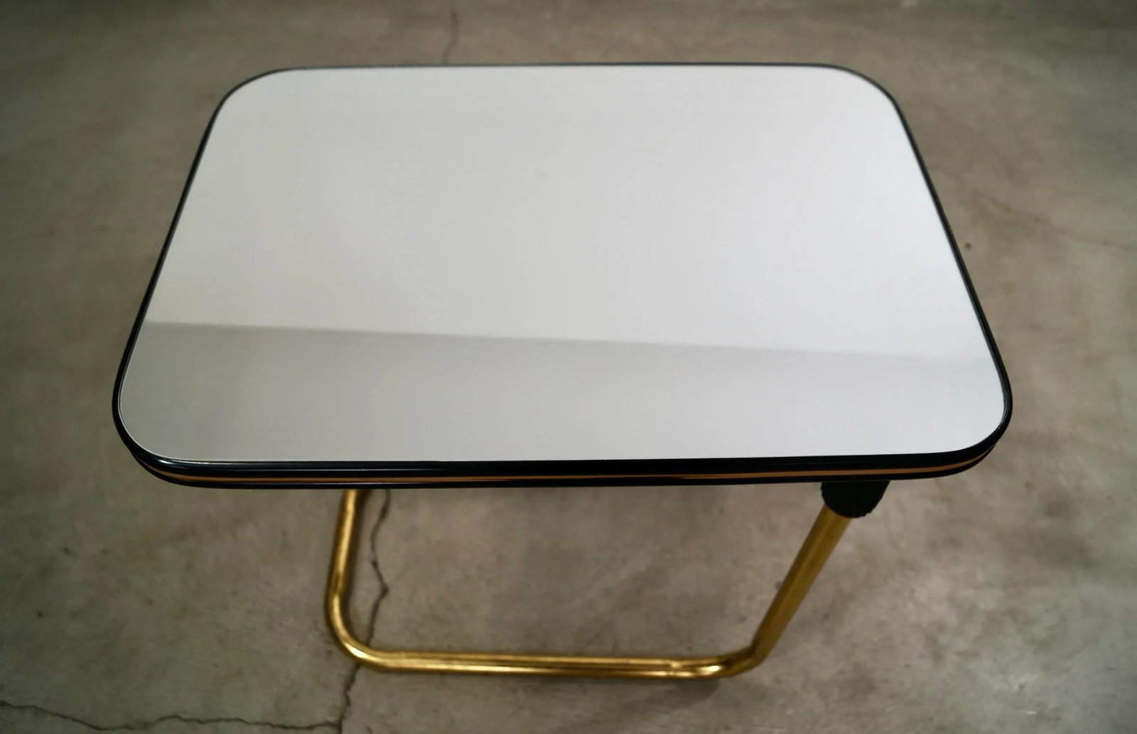 1980's Hollywood Regency Art Deco Brass & Mirror Side Table - 7