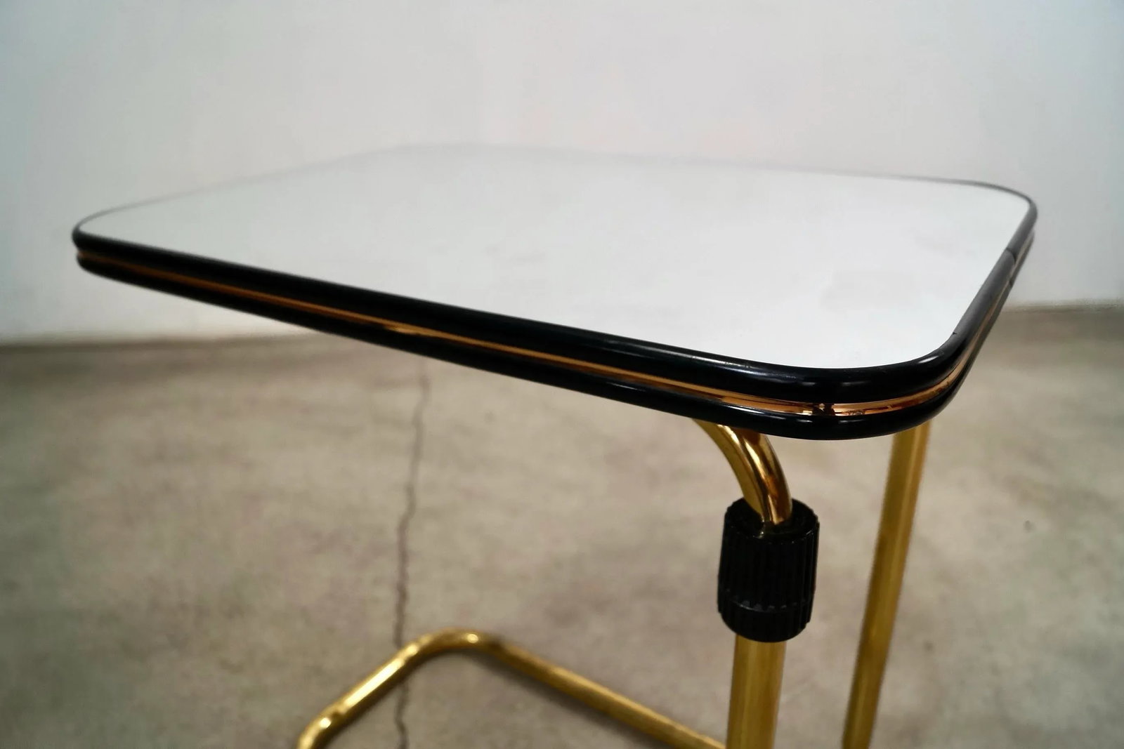 1980's Hollywood Regency Art Deco Brass & Mirror Side Table - 8