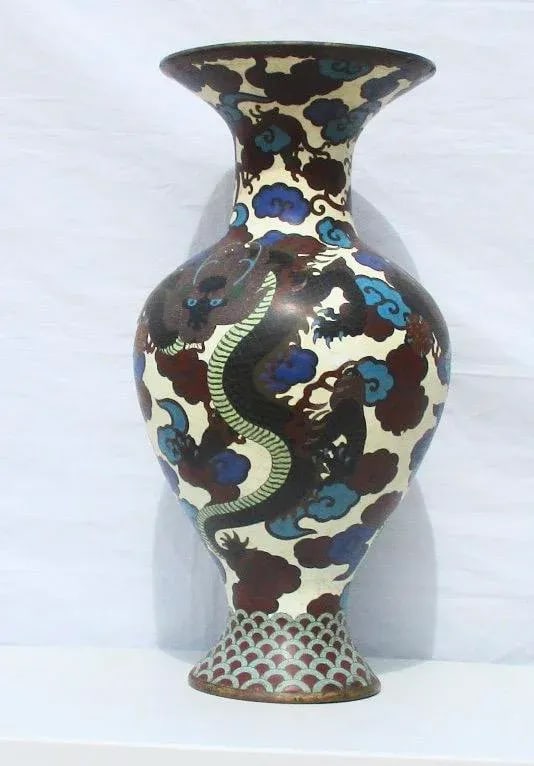 Massive Japanese Enamel Vase Late 19th Century - 2